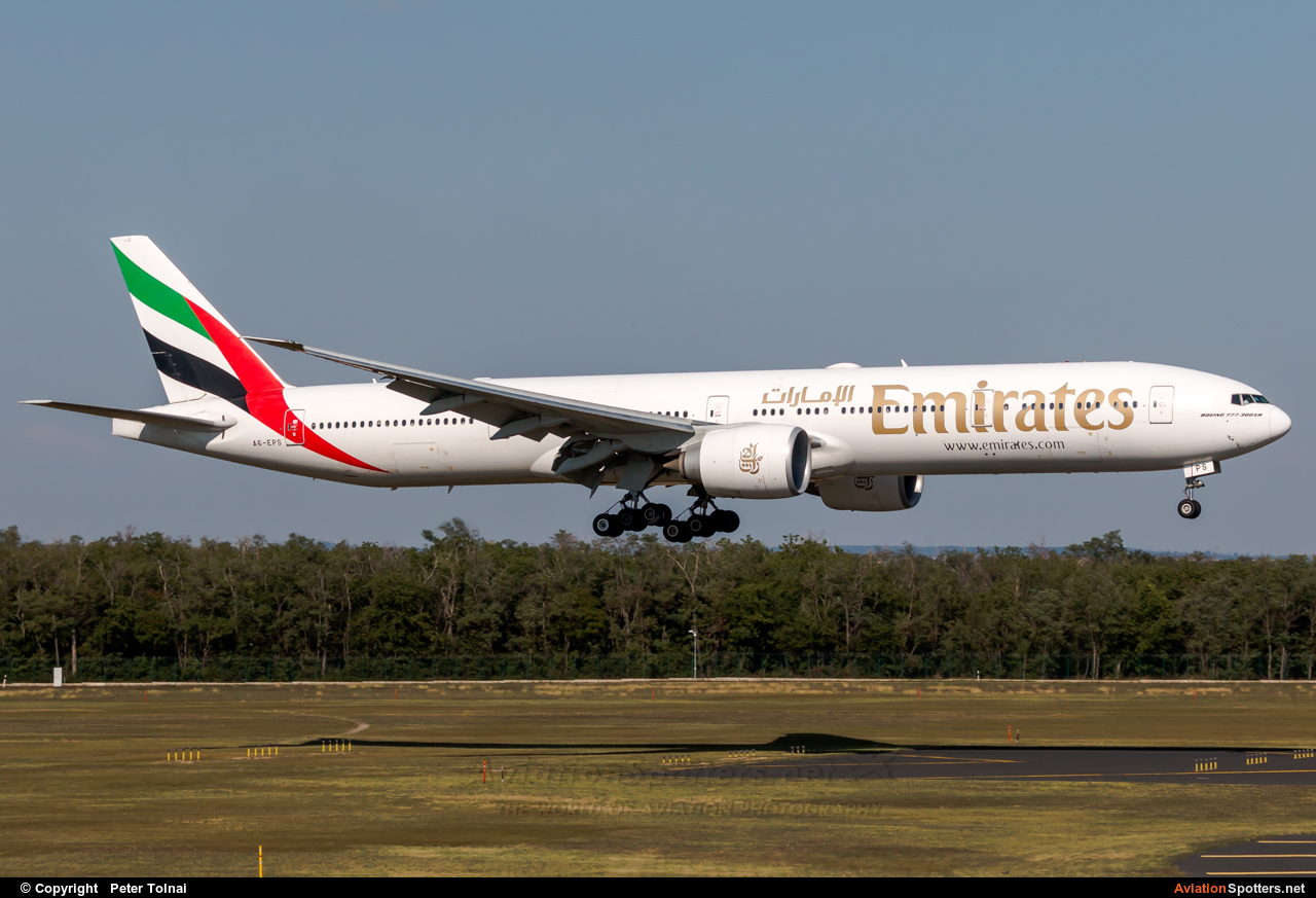 Emirates Airlines  -  777-300ER  (A6-EPS) By Peter Tolnai (ptolnai)